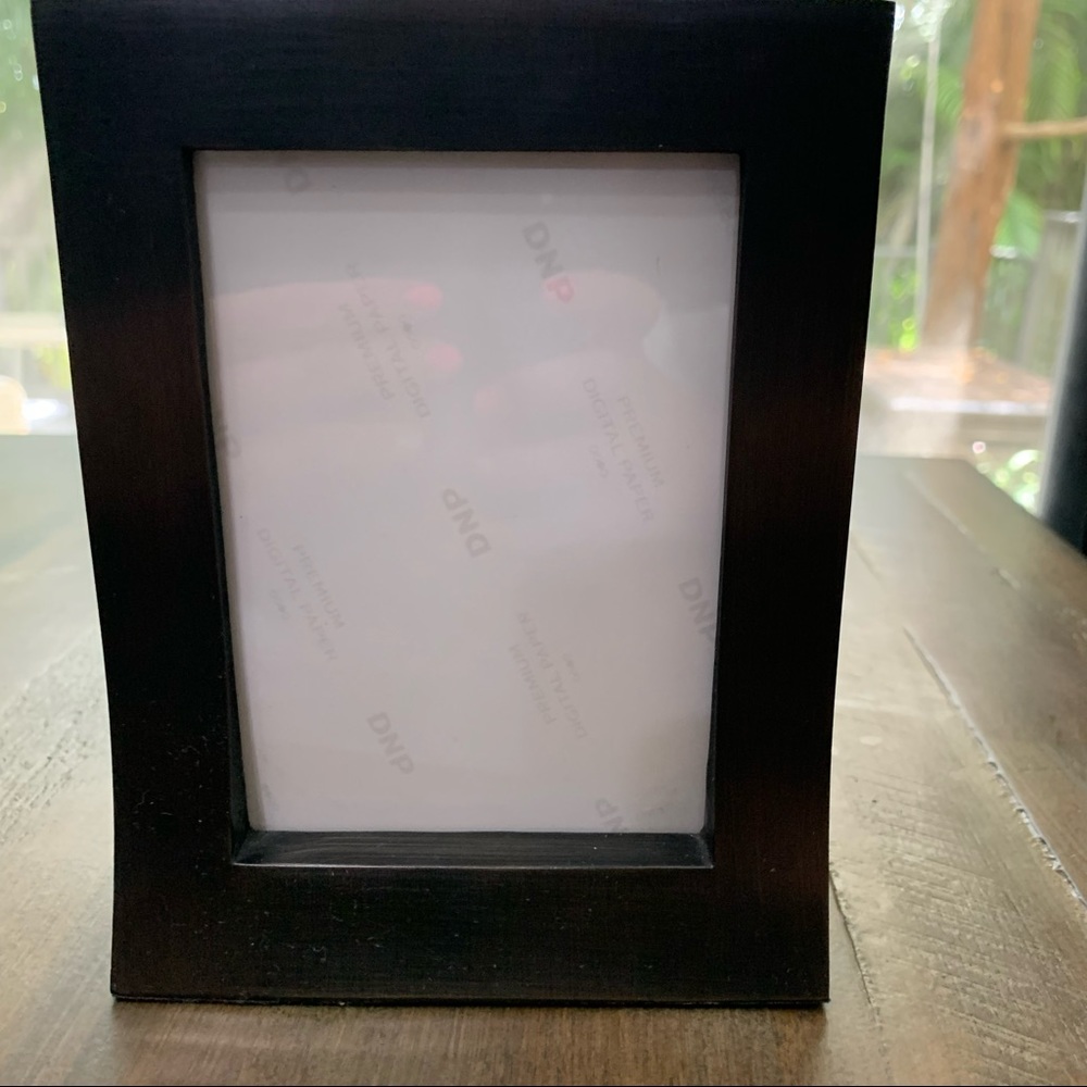 Dark gray heavy free standing photo frame for size 3x5 photo